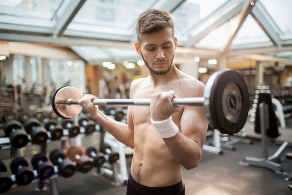 THE ULTIMATE SKINNY GUY'S GUIDE TO MUSCULAR GAINS