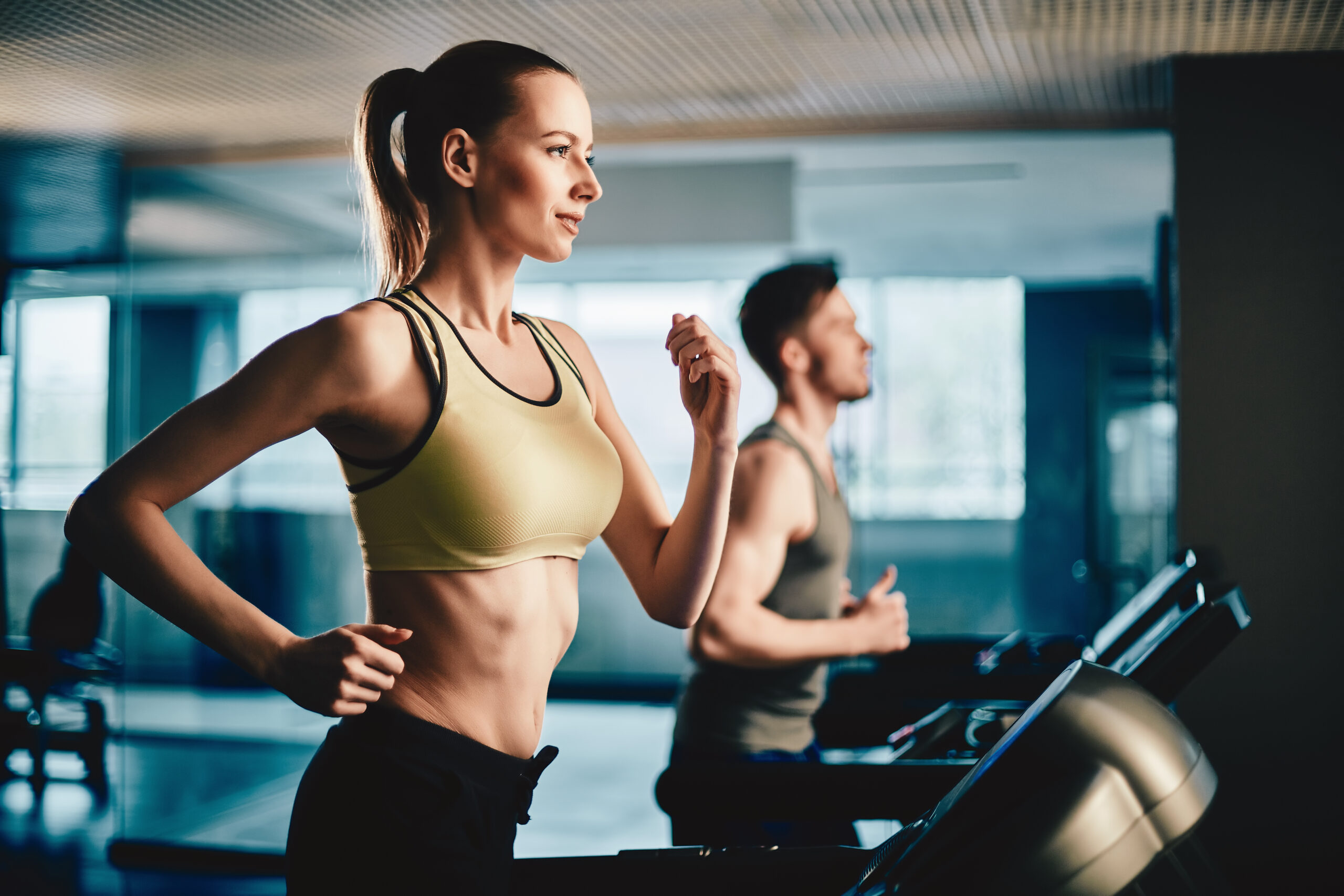 TREADMILL RUNNING VS. JUMP ROPE: WHICH IS BETTER?